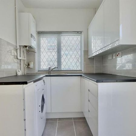 Improved Private House In Central Location Portsmouth Exteriör bild
