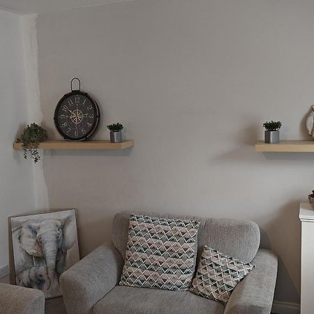 Improved Private House In Central Location Portsmouth Exteriör bild
