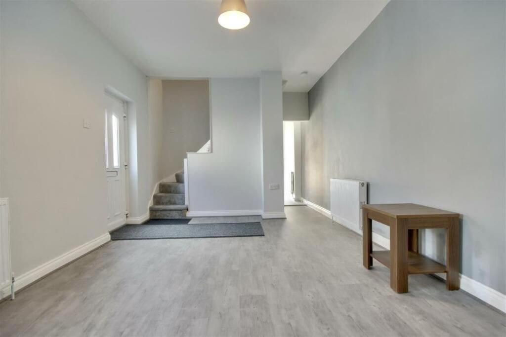 Improved Private House In Central Location Portsmouth Exteriör bild